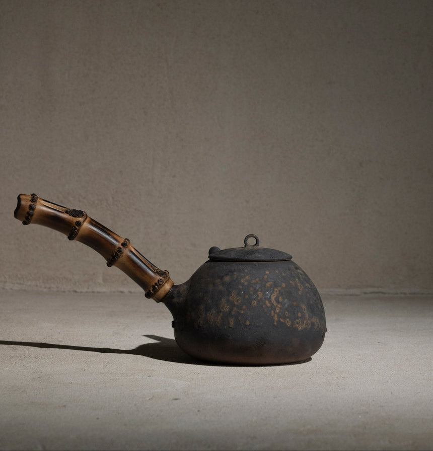 Wabi Wood Handle Teapot | 1000ml