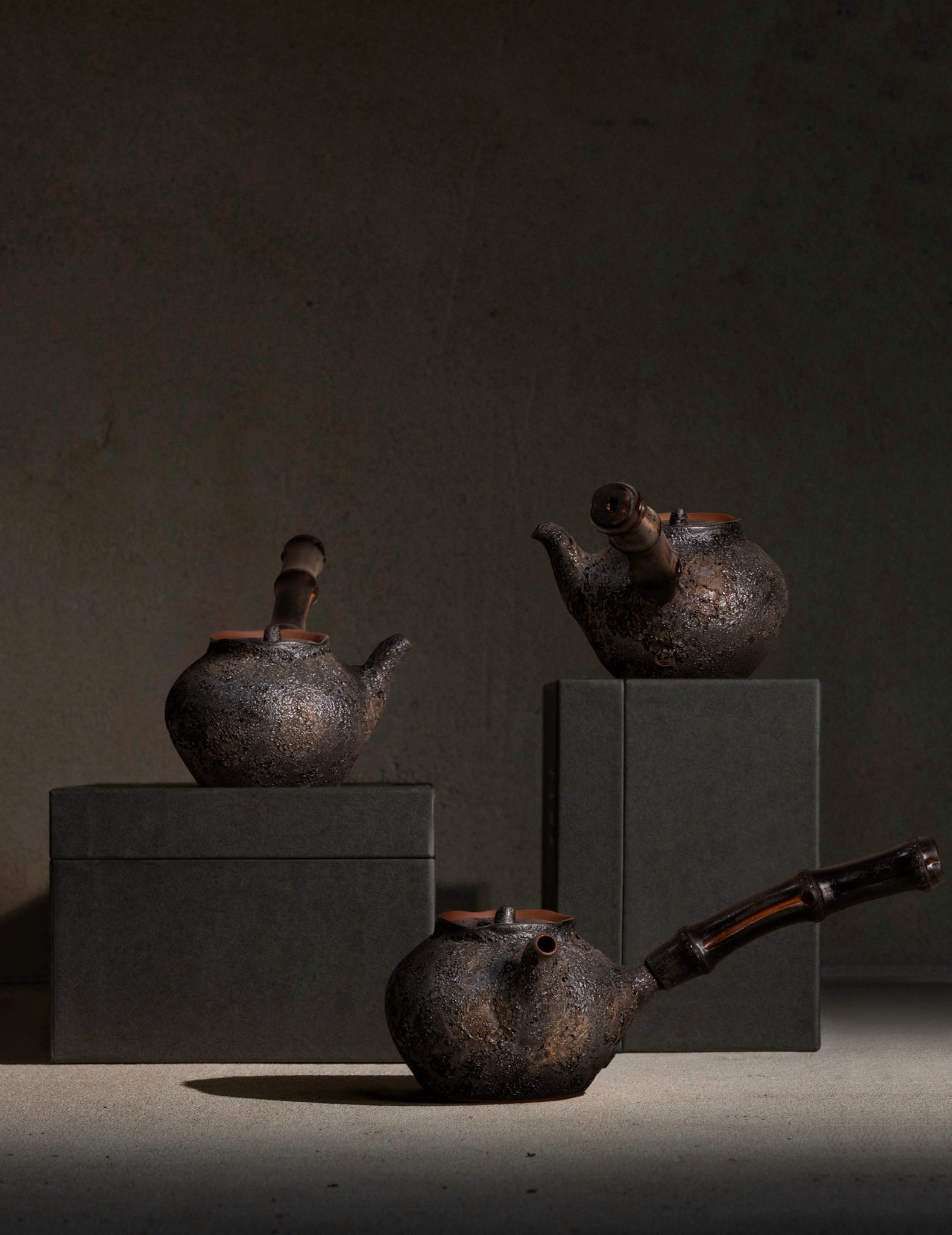 Charcoal Teapot | 250ml | Bamboo Handle