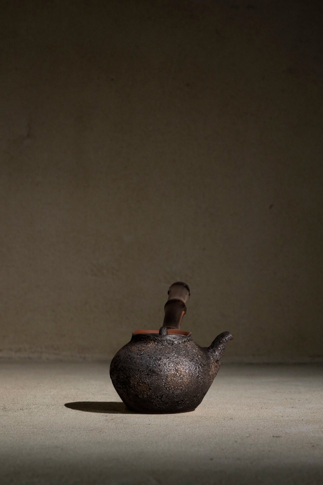 Charcoal Teapot | 250ml | Bamboo Handle
