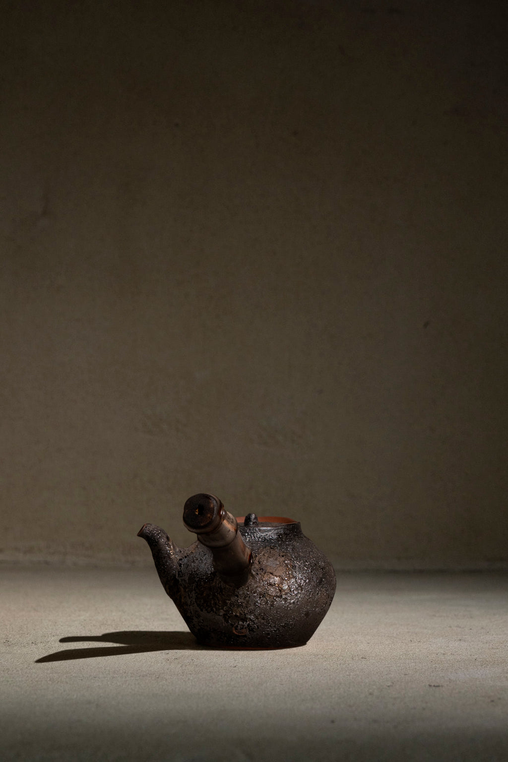 Charcoal Teapot | 250ml | Bamboo Handle