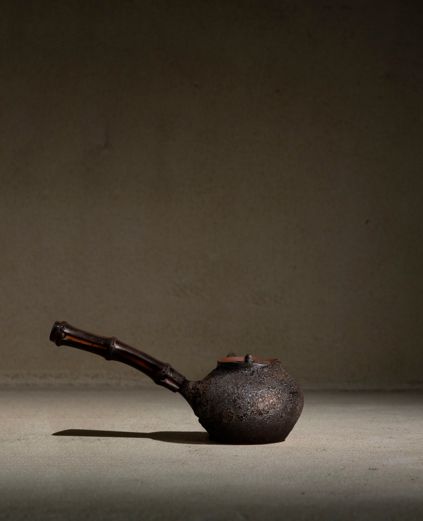Charcoal Teapot | 250ml | Bamboo Handle