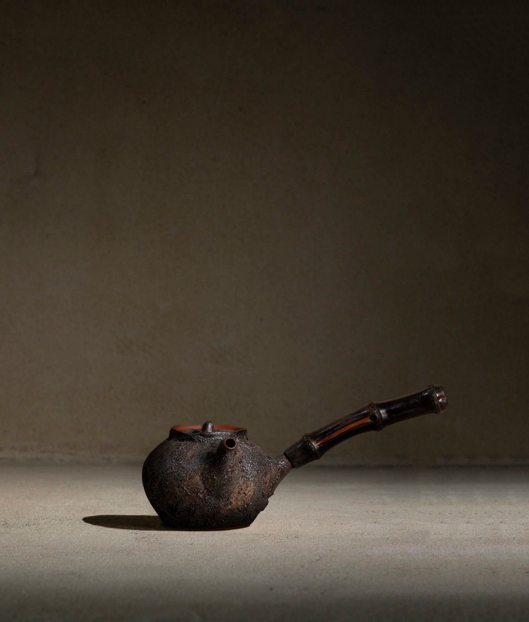 Charcoal Teapot | 250ml | Bamboo Handle