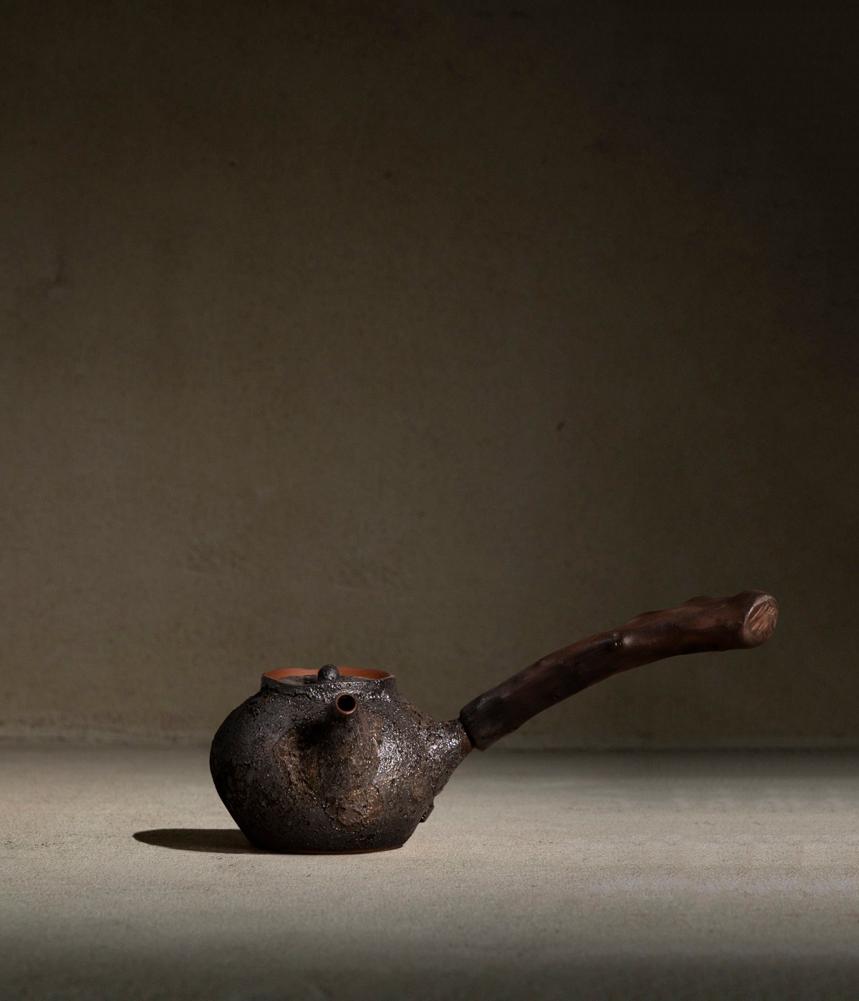 Charcoal Teapot | 250ml | Wood Handle