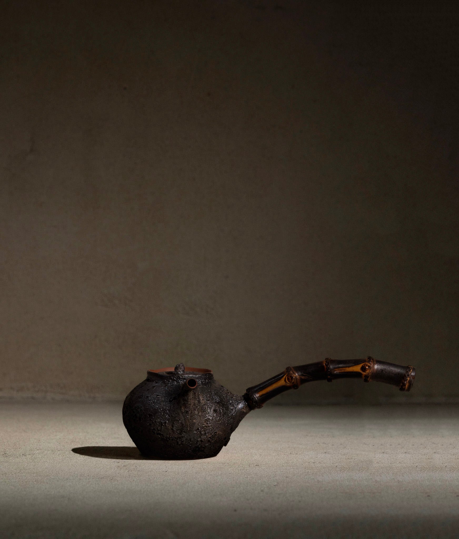 Charcoal Teapot | 250ml | Bamboo Handle