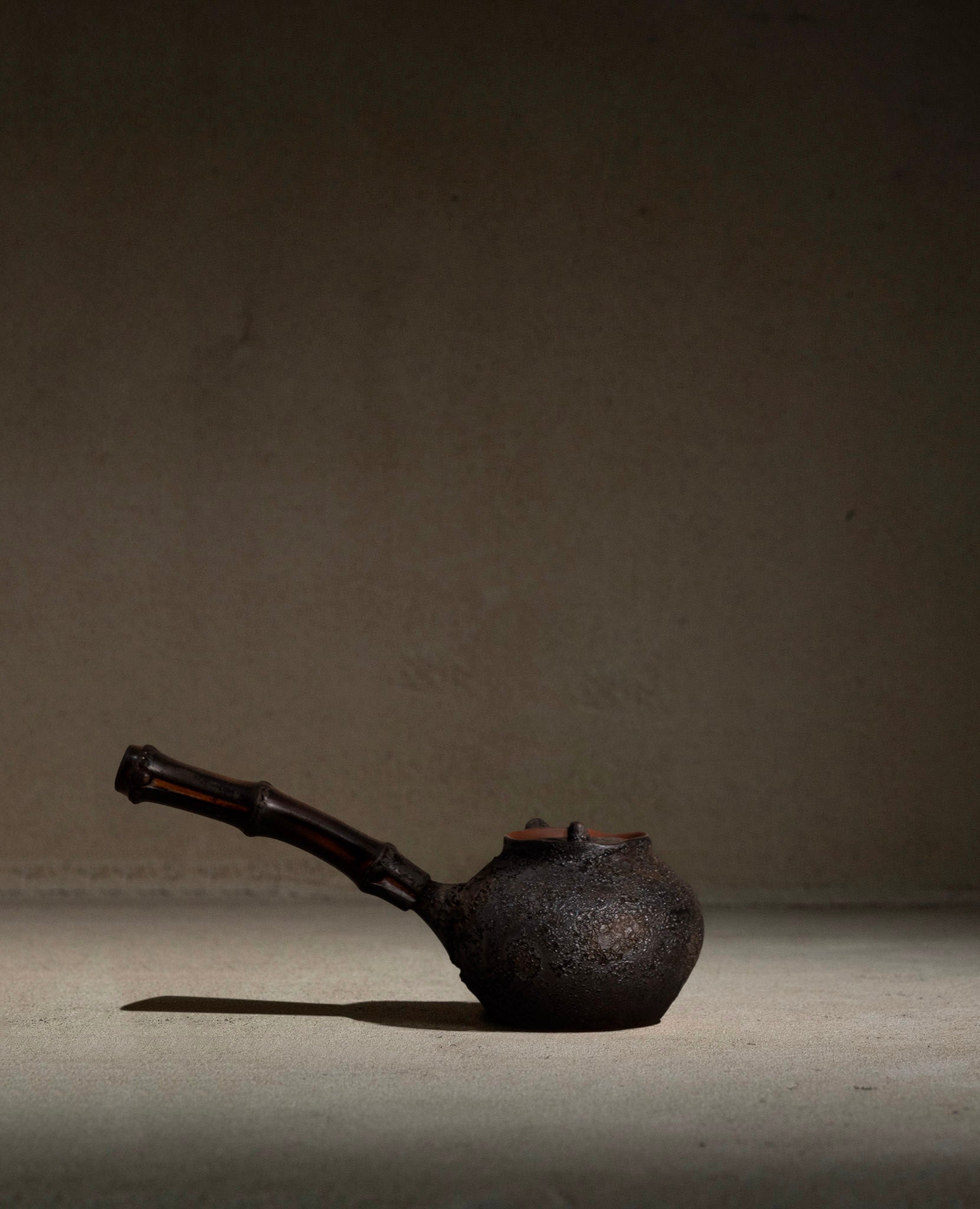 Charcoal Teapot | 250ml | Bamboo Handle