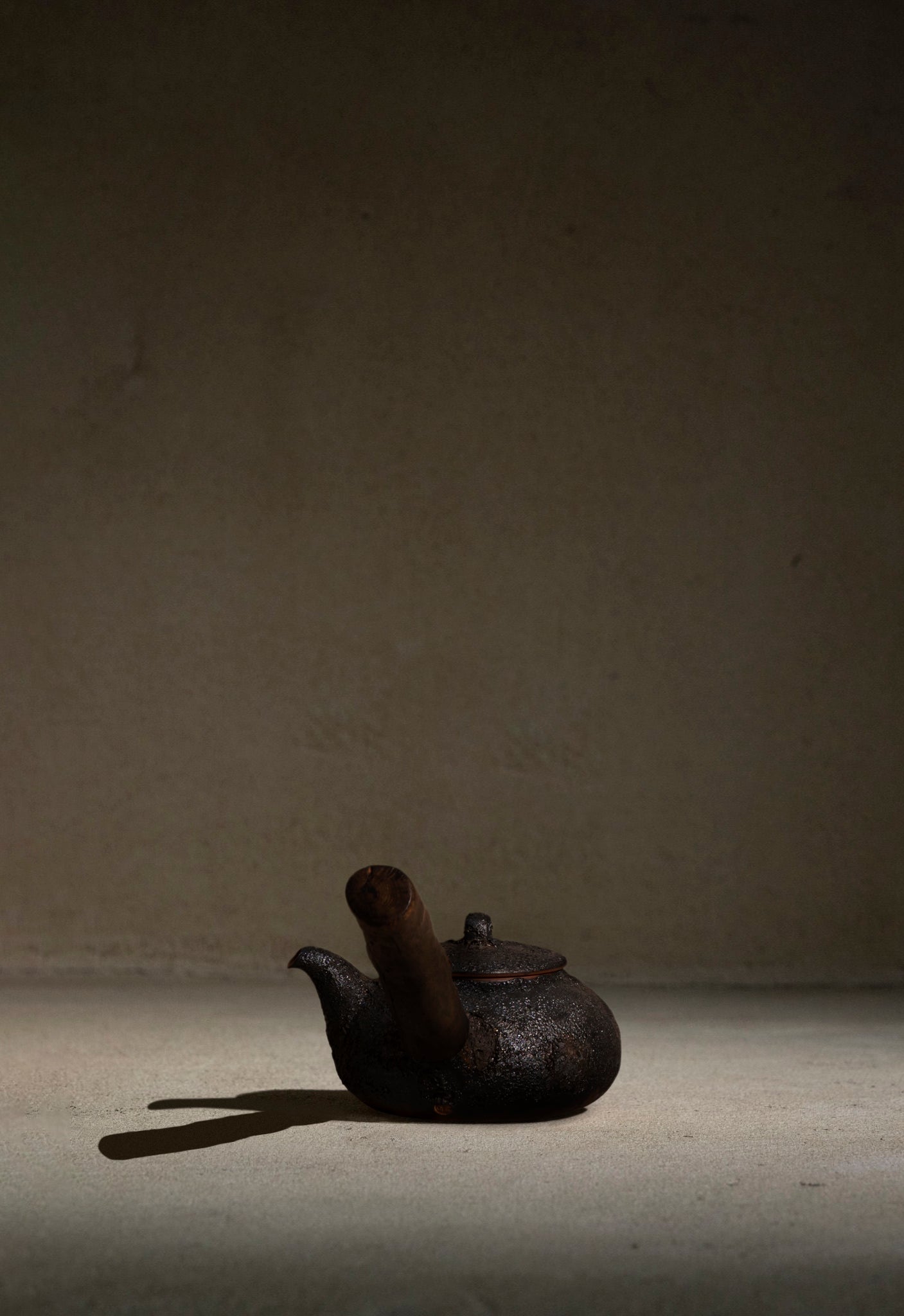 Charcoal Teapot | 450ml | Wood Handle