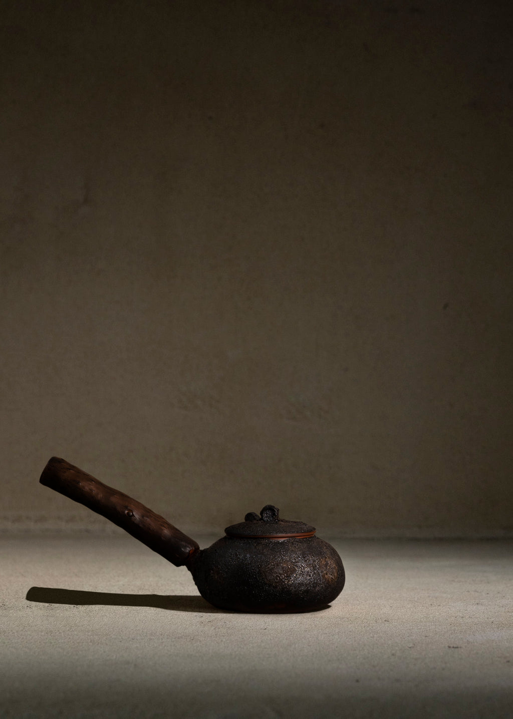 Charcoal Teapot | 450ml | Wood Handle