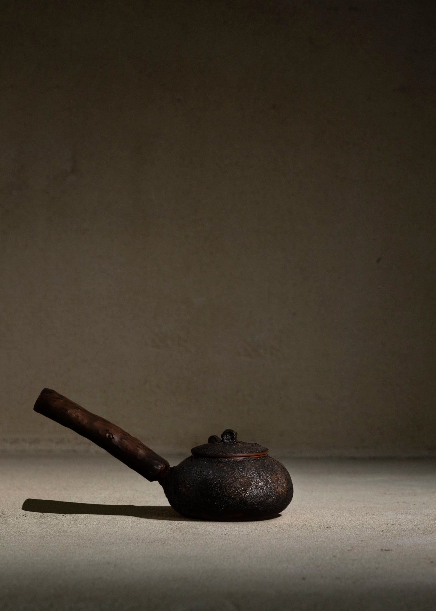 Charcoal Teapot | 450ml | Wood Handle