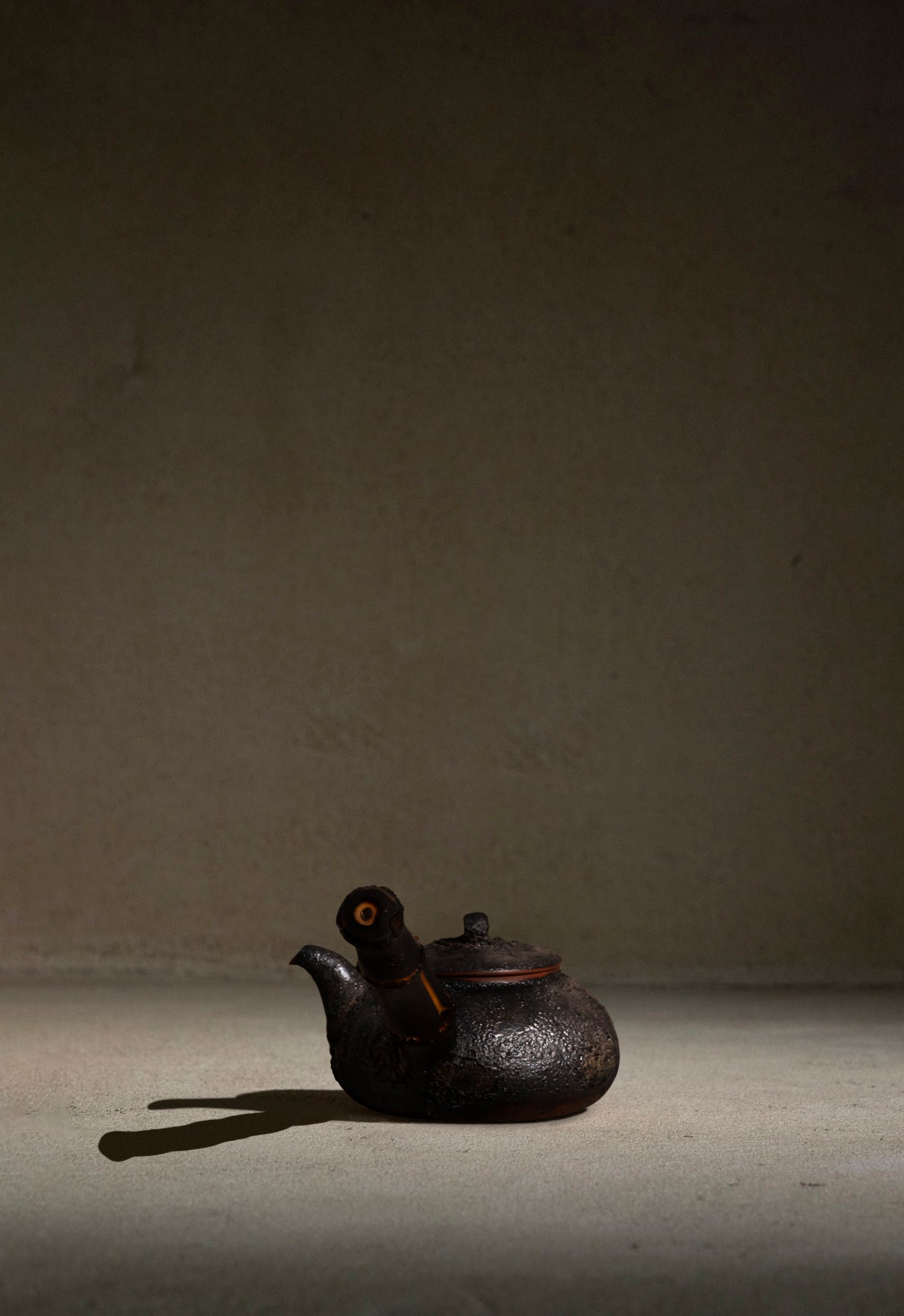 Charcoal Teapot | 450ml | Bamboo Handle