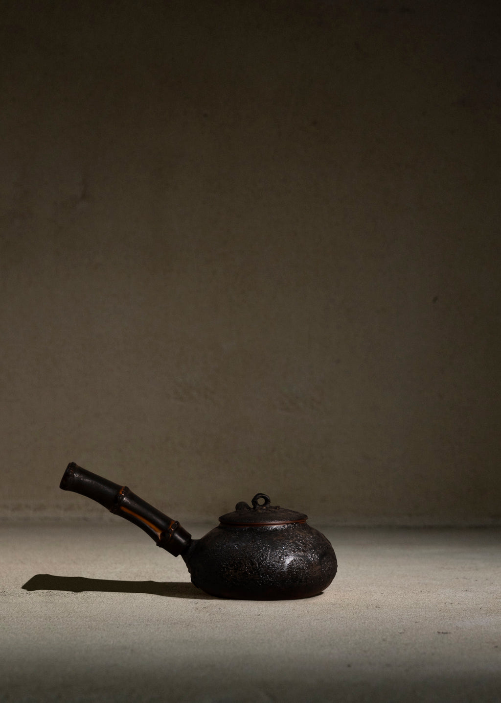 Charcoal Teapot | 450ml | Bamboo Handle