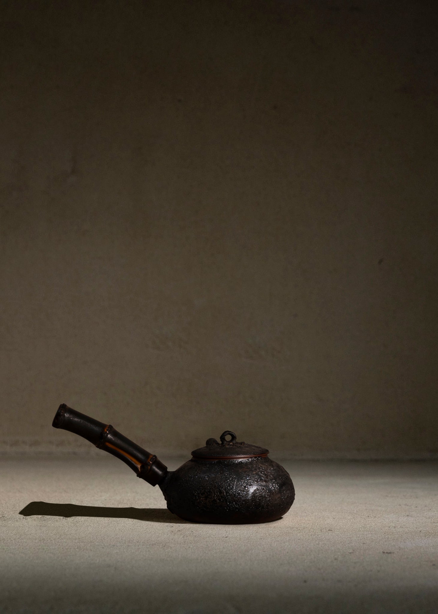Charcoal Teapot | 450ml | Bamboo Handle