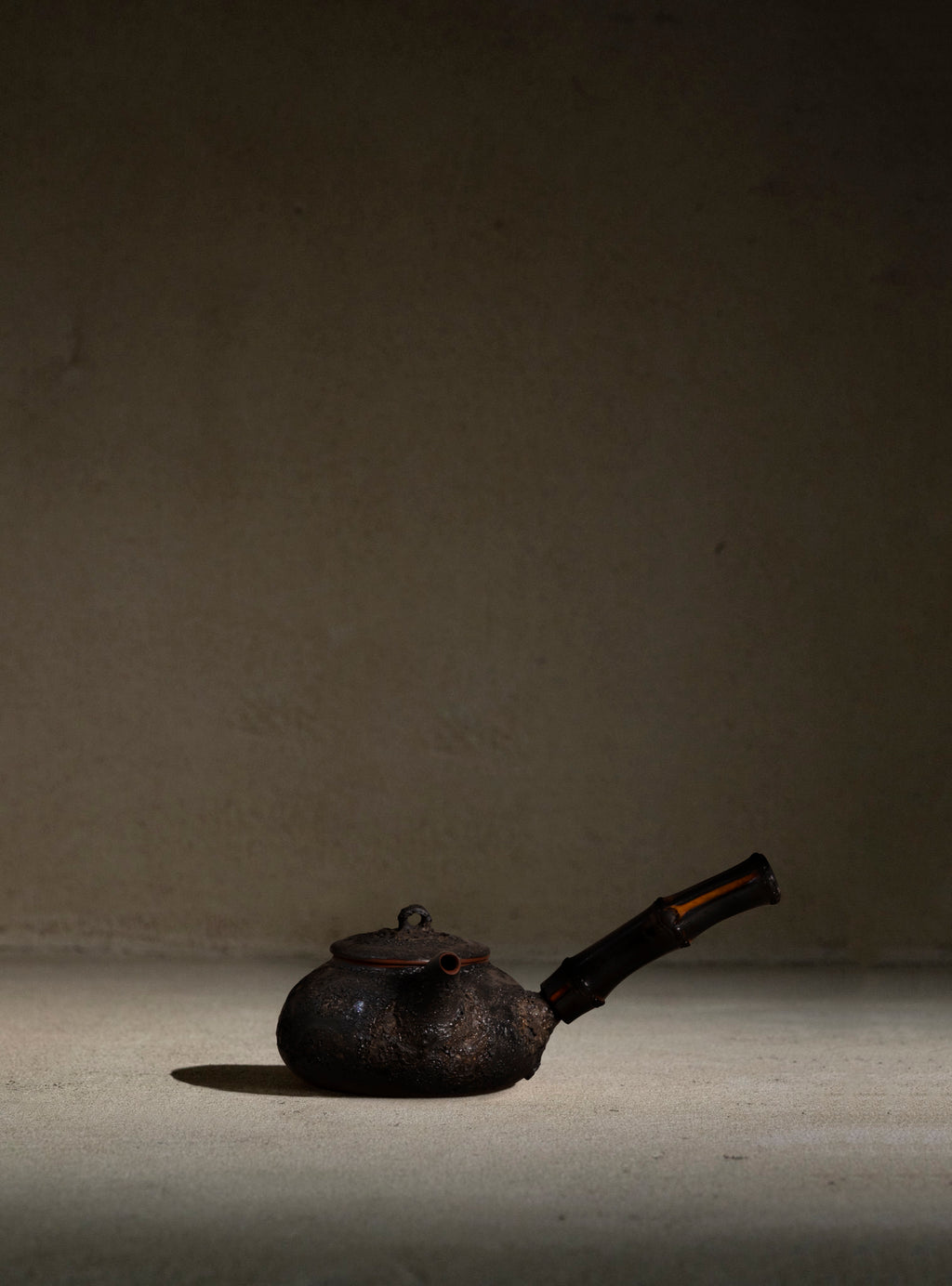 Charcoal Teapot | 450ml | Bamboo Handle