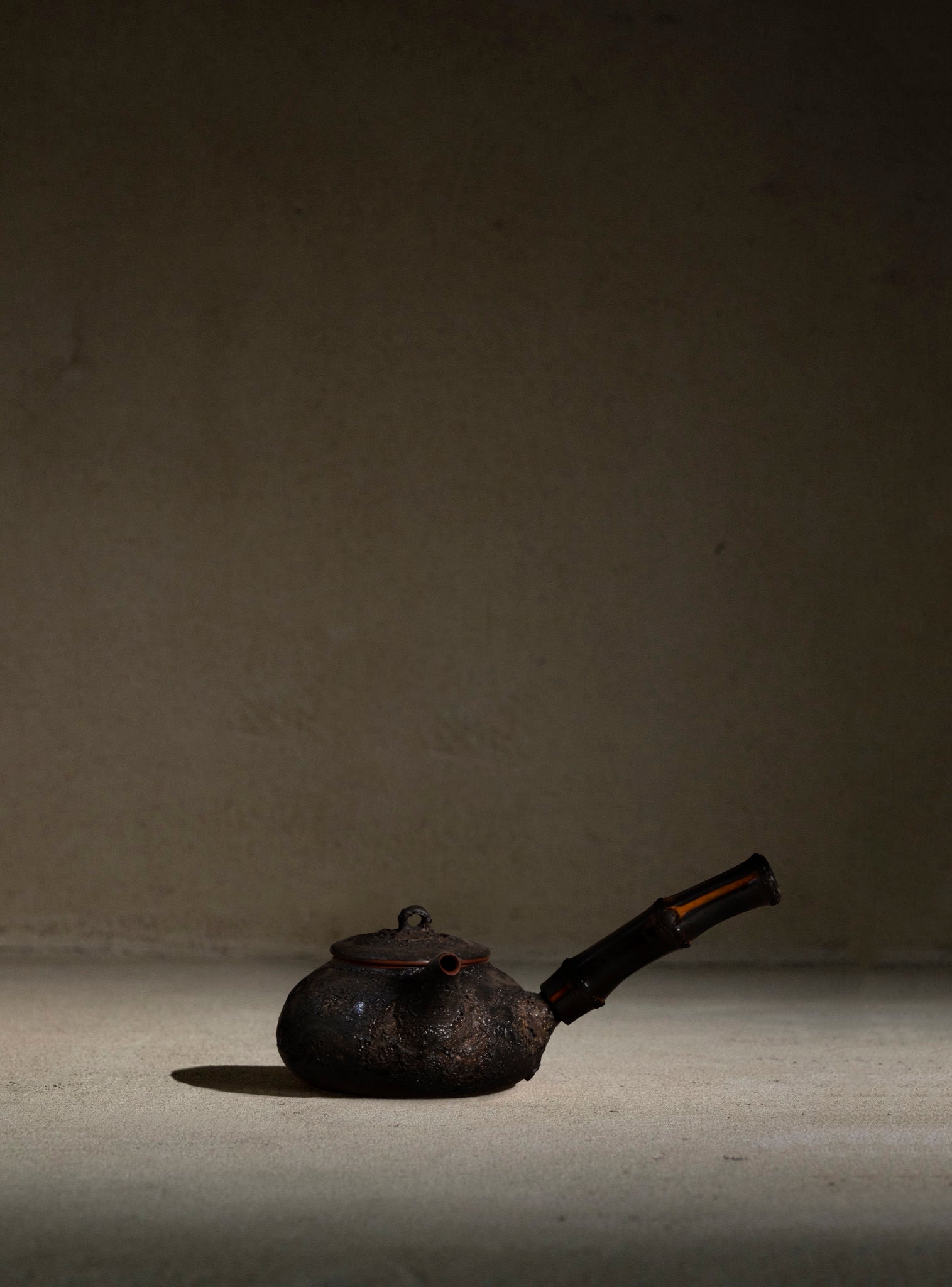 Charcoal Teapot | 450ml | Bamboo Handle