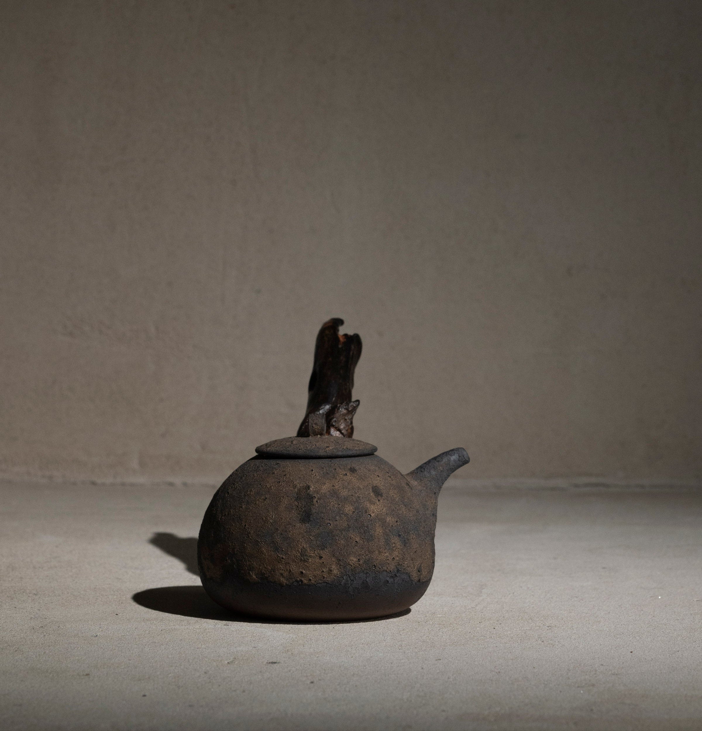 Wabi Wood Handle Teapot | 700-800ml