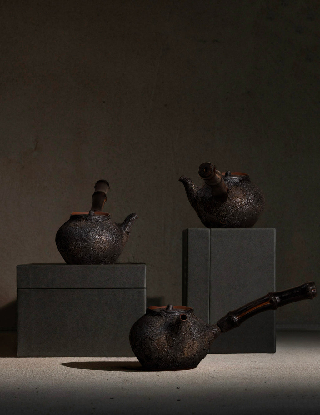 Charcoal Teapot | 250ml | Bamboo Handle
