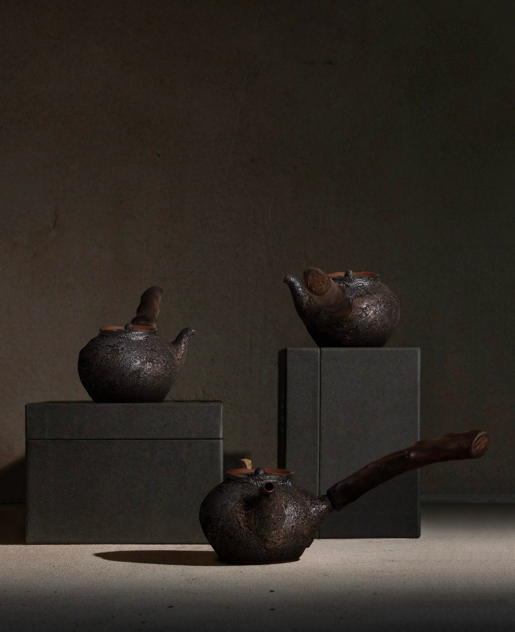 Charcoal Teapot | 250ml | Wood Handle