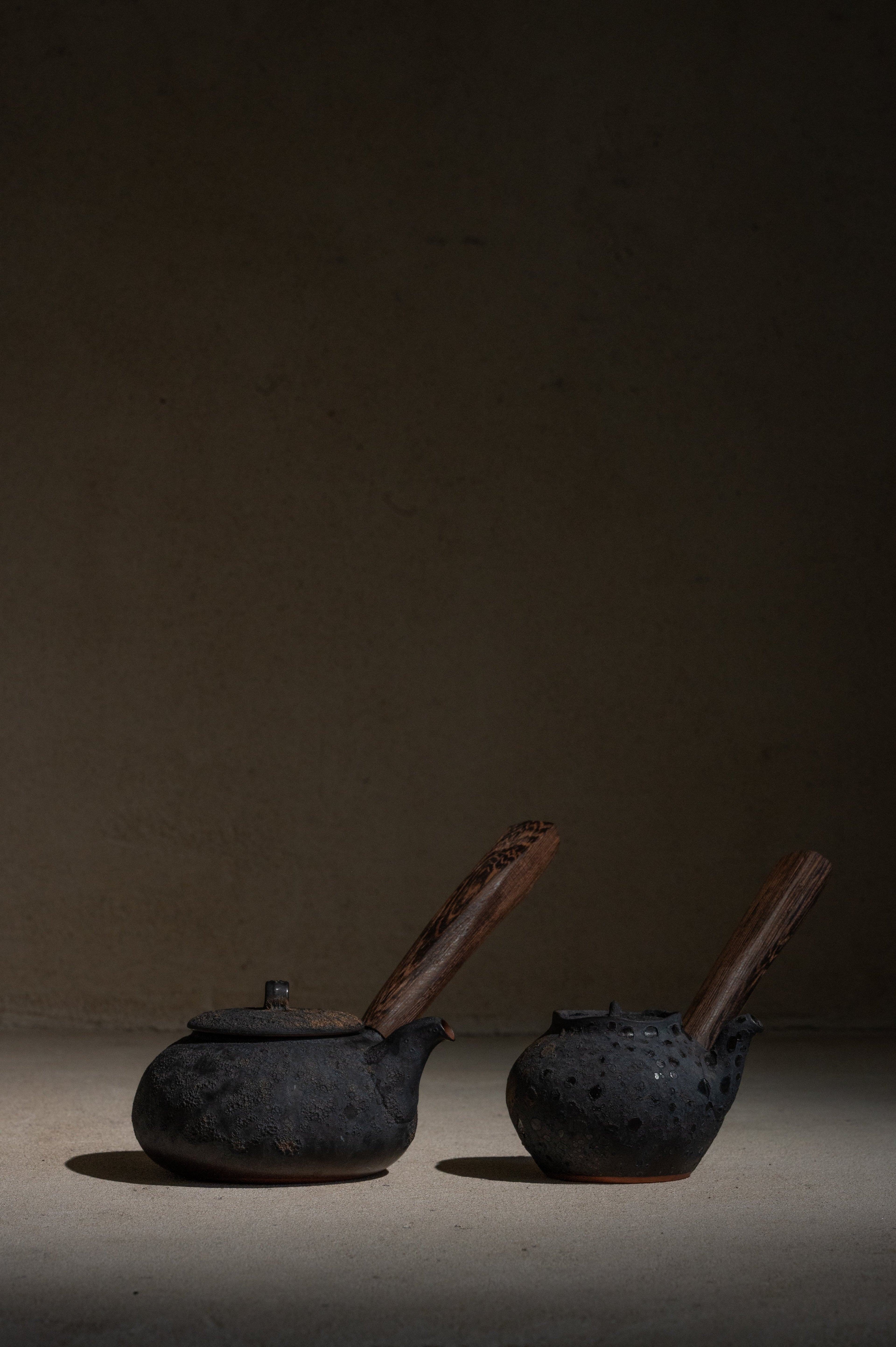 Wood Handle Teapot 450ml Dark