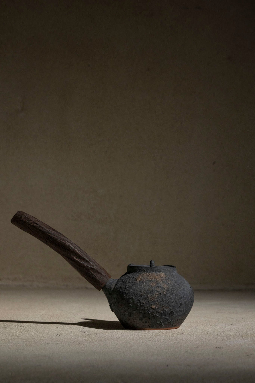 Wood Handle Teapot 250ml Dark