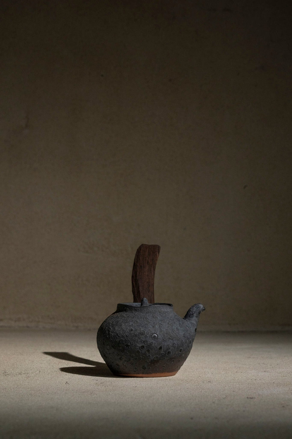 Wood Handle Teapot 250ml Dark