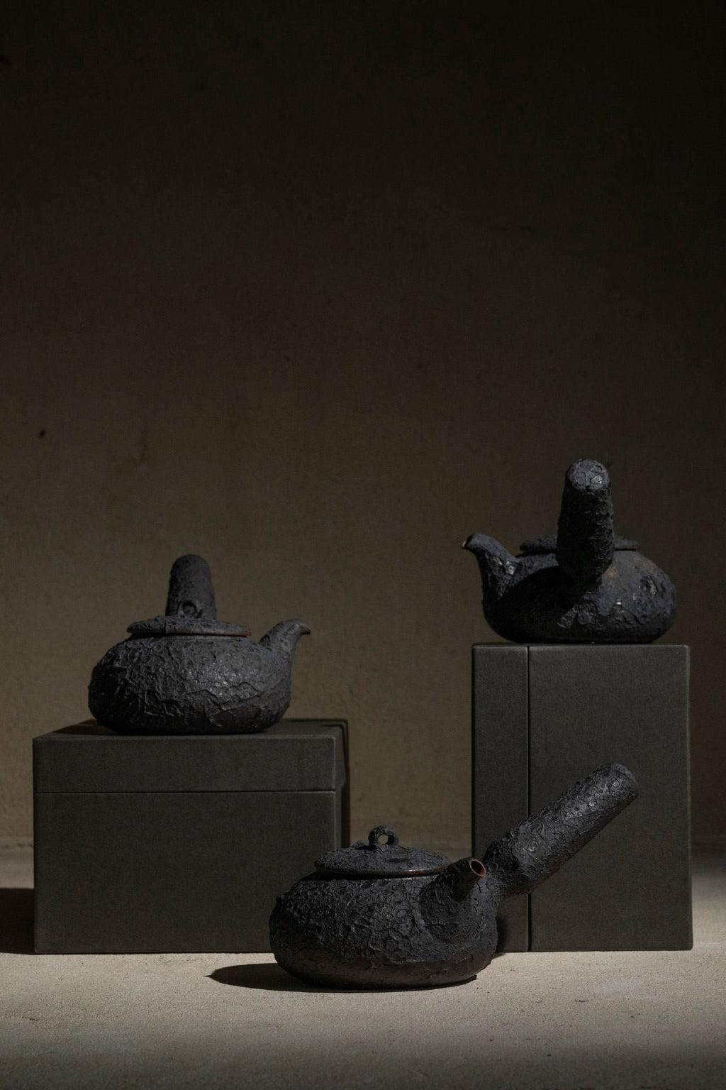 Obsidian Teapot 450ml Clay Handle