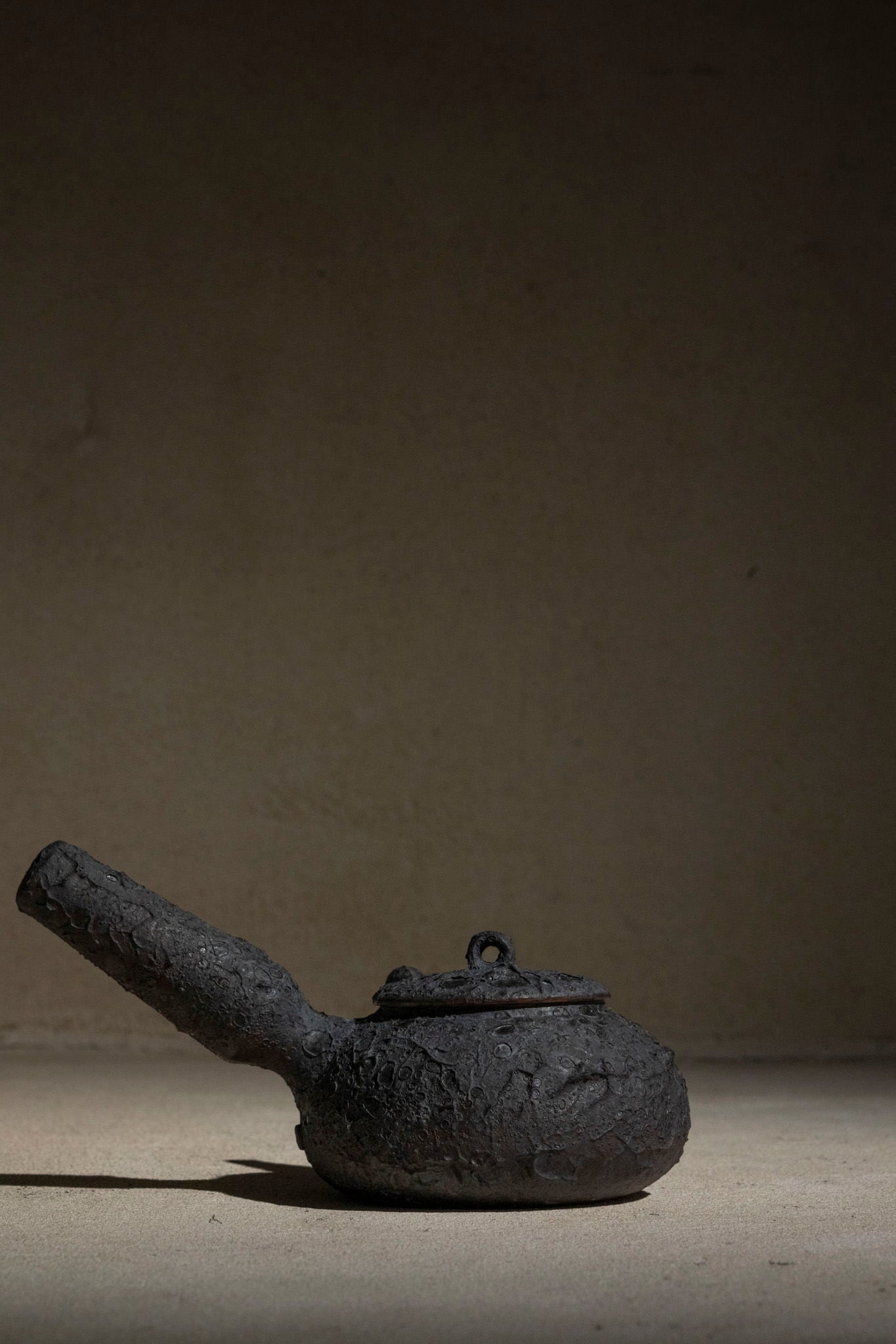 Obsidian Teapot 450ml Clay Handle