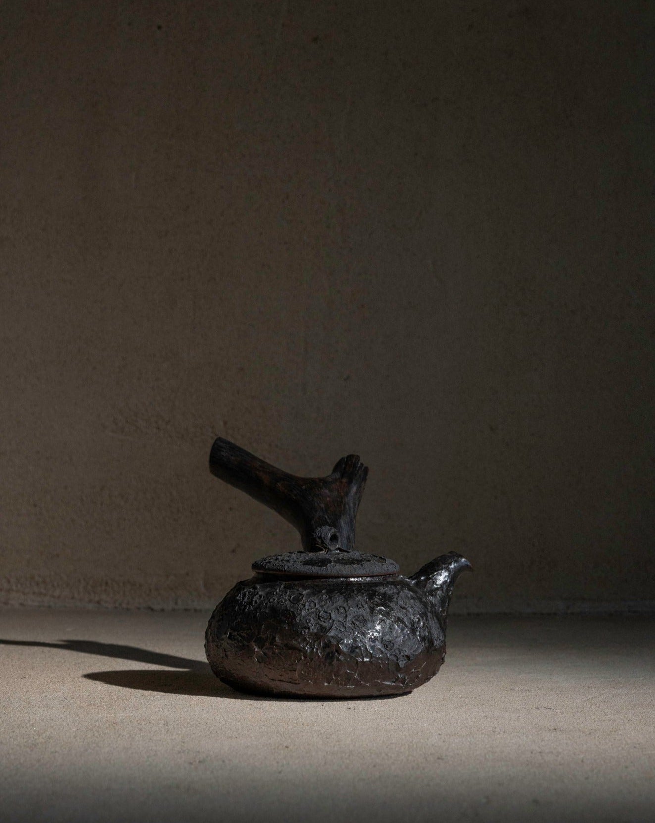 Wood Handle Teapot 450ml Charcoal